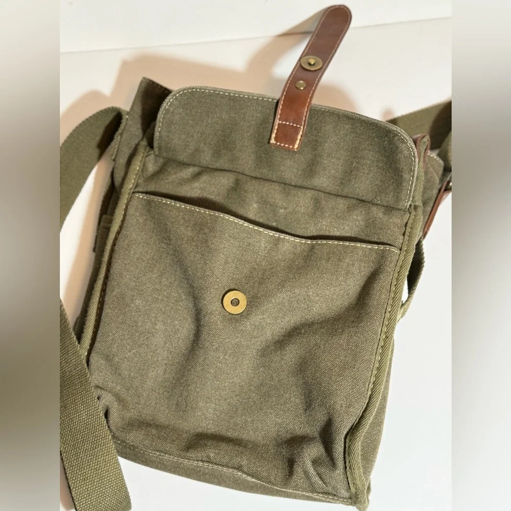 Women's Cargolt Hailey Crossbody Purse Olive - Picture 5 of 14